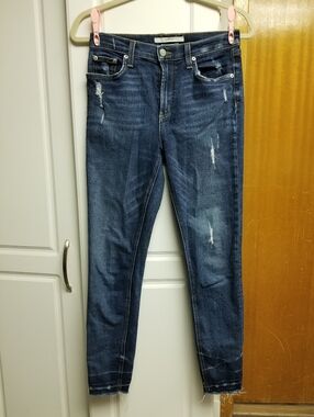 🦋Tularosa Revolve distressed skinnies with raw hemline